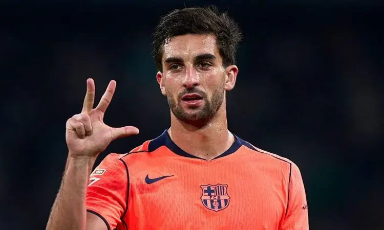 Torres Powers Barcelona to Victory Over Real Betis