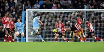 City Win to Close Gap on Arsenal