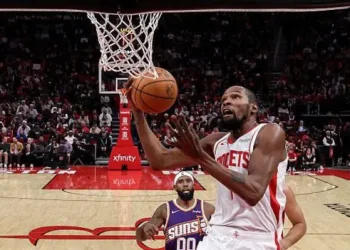 NBA: Durant Hits 31,000 Points; Giannis Sidelined