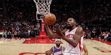 NBA: Durant Hits 31,000 Points; Giannis Sidelined