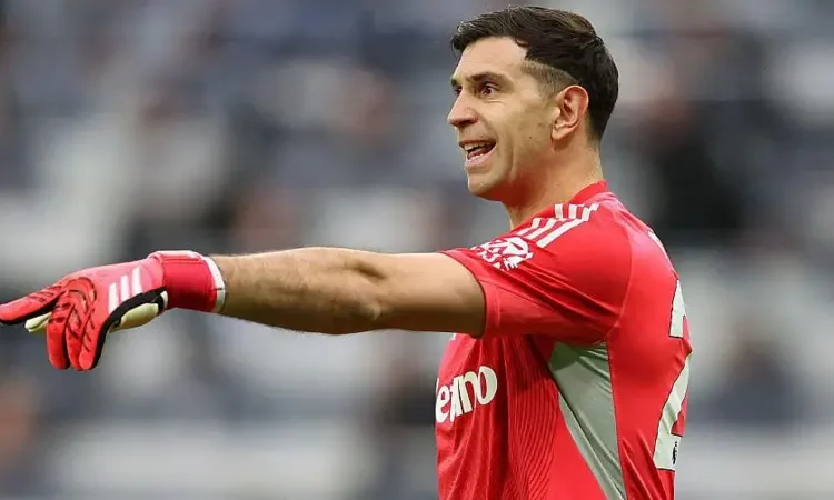 Emiliano Martinez: Villa’s “World Number One” Faces Uncertain Future