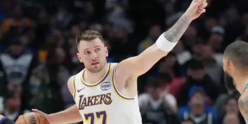 Doncic Shines in Emotional Dallas Return as Lakers Rally for Win