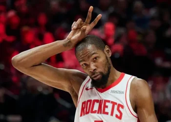 Kevin Durant Passes Wilt Chamberlain for 7th on NBA All-Time Scoring List