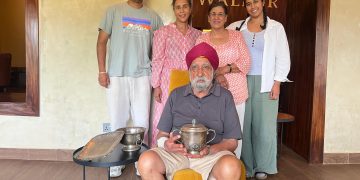 Veteran Golfer Eng Pyara Singh Lotay Returns to Entebbe Club after 52 Years in Exile