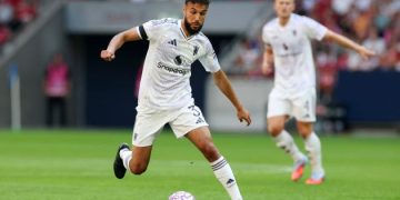 Juventus Target Mazraoui Amid Man Utd Managerial Shake-up