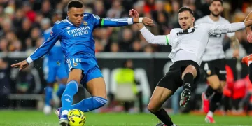 Real Madrid Trim Gap to Barcelona with Win at Valencia