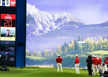 Indoor Golf Set to Overtake Outdoor Play