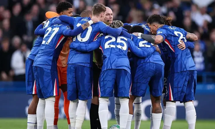 Chelsea May Shift Pre-Match Huddle After Referee Row