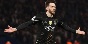 Kvaratskhelia Double Seals PSG Win as Chelsea Implode in Paris