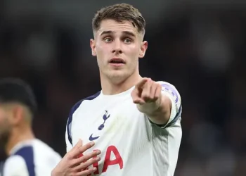 Van de Ven: Spurs Players Care Deeply