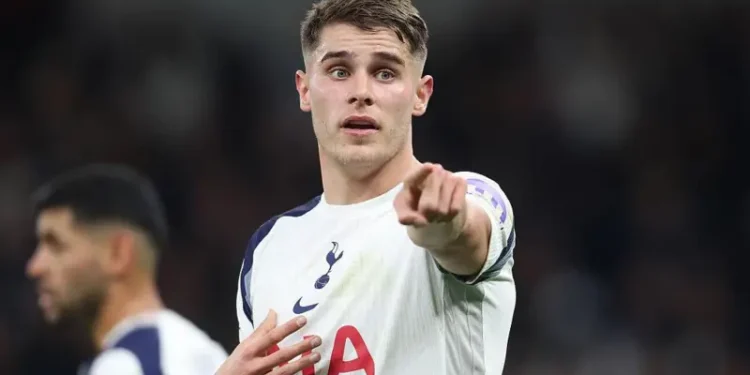 Van de Ven: Spurs Players Care Deeply