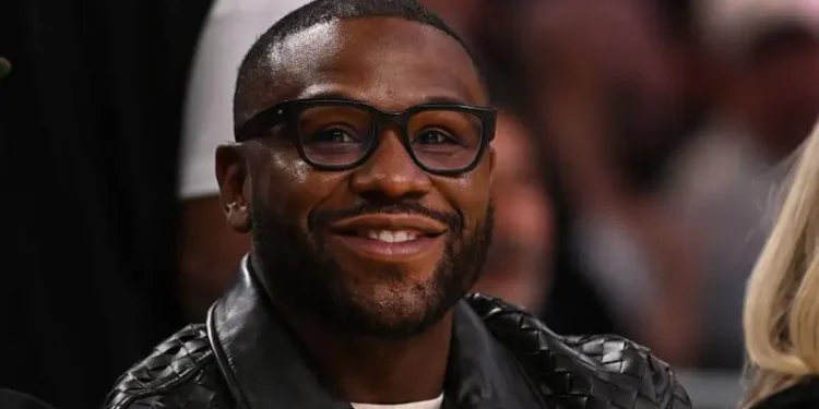 Mayweather Announces Athens Clash with Zambidis Ahead of Pacquiao Rematch