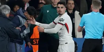 Neto Apologizes After Shoving Ball Boy in Chelsea’s Loss to PSG