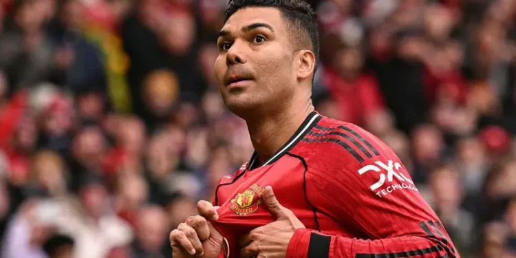 Late Show Fires Man Utd Past Villa