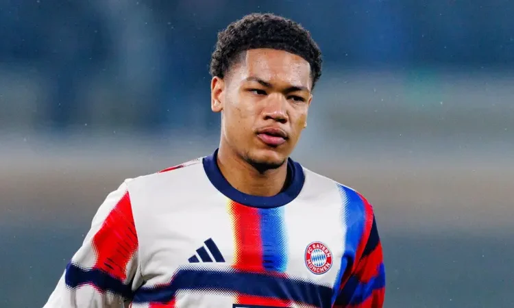 Bayern May Rely on 16-Year-Old Keeper in Champions League