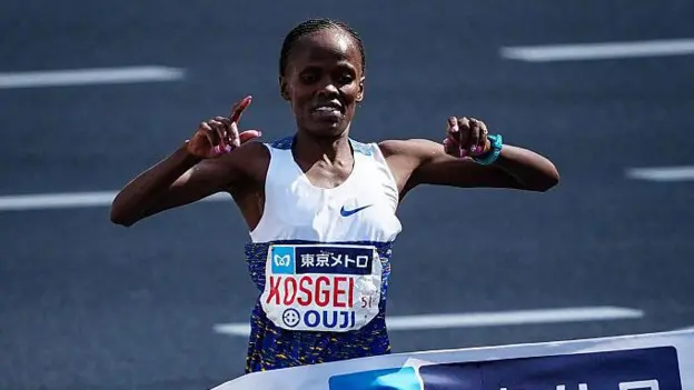 Kosgei Smashes Course Record in Dominant Tokyo Marathon Win