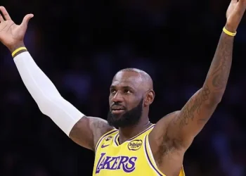 LeBron James Breaks NBA Field Goal Record