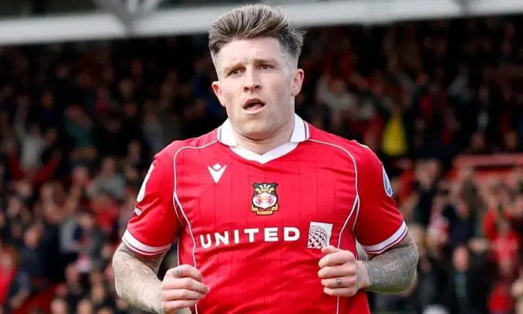 Wrexham Keep Play-off Dream Alive