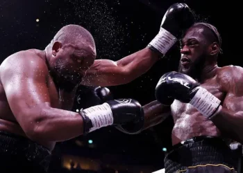 Wilder Defeats Chisora in Chaotic O2 Clash