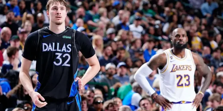 Flagg Drops 45 as Mavericks Edge Lakers