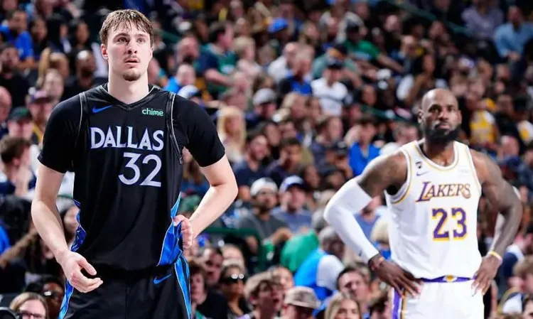 Flagg Drops 45 as Mavericks Edge Lakers