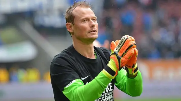 Former Arsenal Keeper Alex Manninger Dies in Train Collision