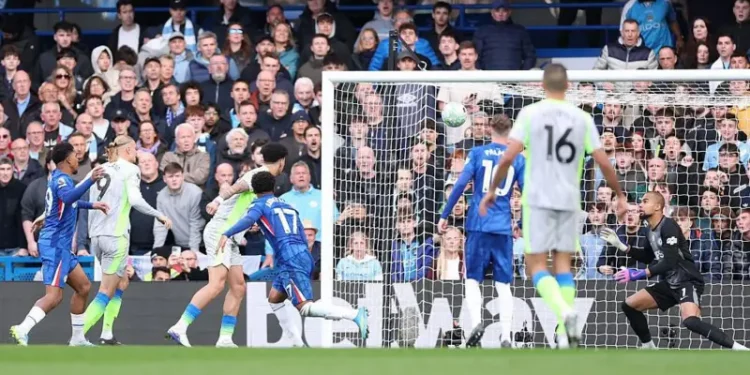 Man City Sweep Chelsea, Title Race Tightens