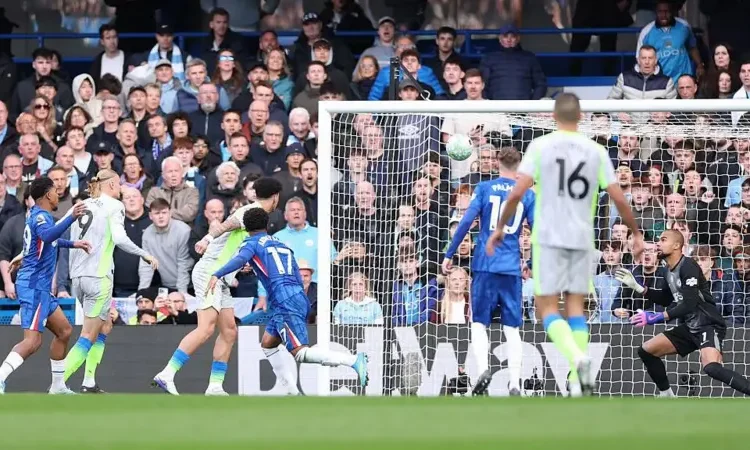 Man City Sweep Chelsea, Title Race Tightens