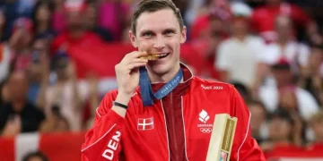 Axelsen Retires: Badminton Legend Ends Career at 32