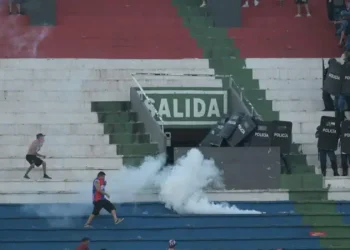 Paraguay Derby Abandoned After Violence