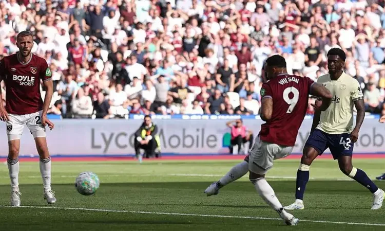 Wilson Rescues Hammers at the Death