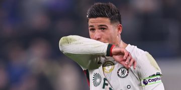 Chelsea Suspend Fernandez After Future Remarks