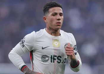 Chelsea Stick With Fernandez Ban