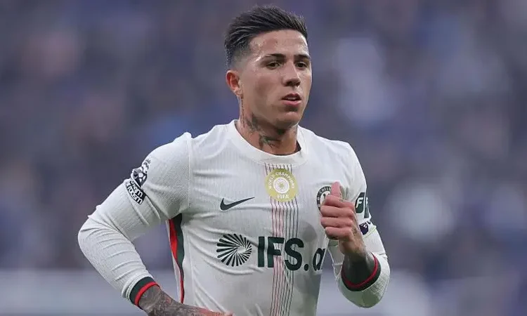 Chelsea Stick With Fernandez Ban