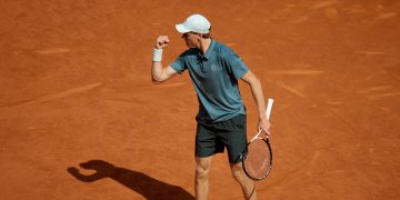Sinner Survives Bonzi Scare in Madrid Record Chase