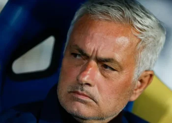 Mourinho Unbeaten, Benfica Third