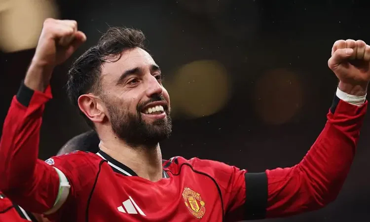 Fernandes Wins Premier League Player Of Season