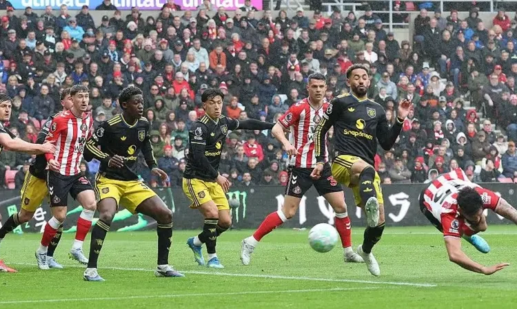 Lammens Saves United in Sunderland Stalemate