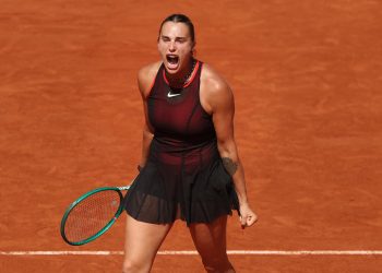 French Open: Sabalenka Sweeps Into Last 16