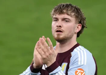 Elliott Loan Slammed As “Embarrassing”