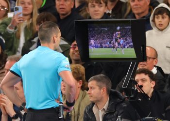Guardiola: City Must Make VAR Irrelevant