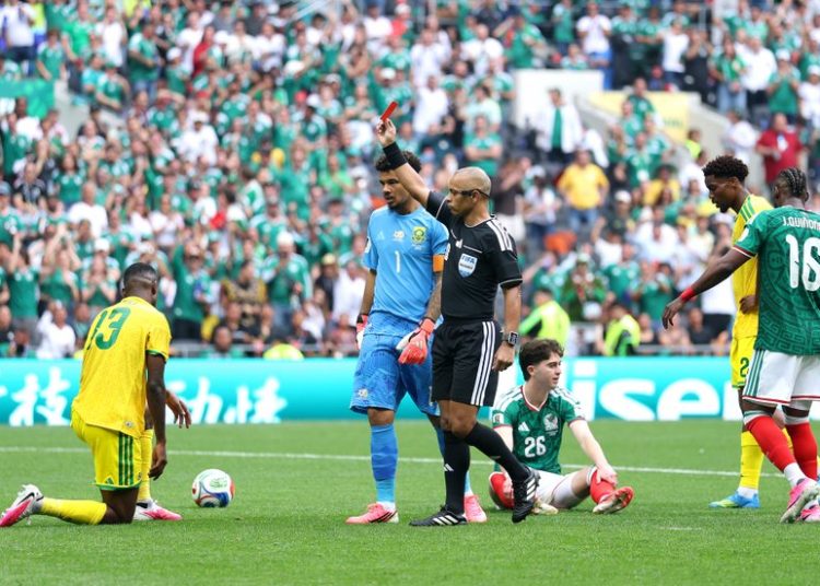 Mexico See Off South Africa as Red Cards Dominate World Cup Opener