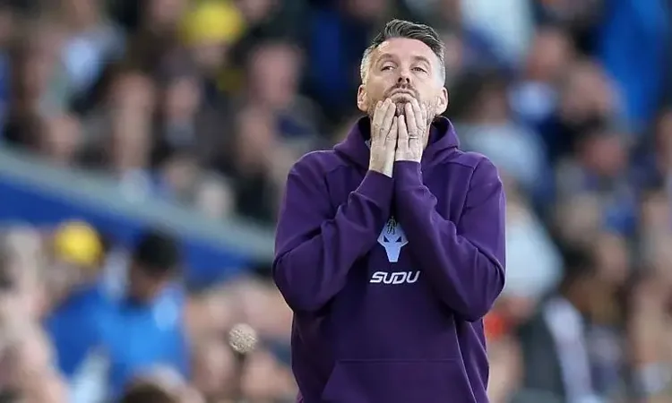 Wolves Sack Edwards After Seven Months