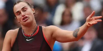 Sabalenka Collapses As Shnaider Stuns Paris