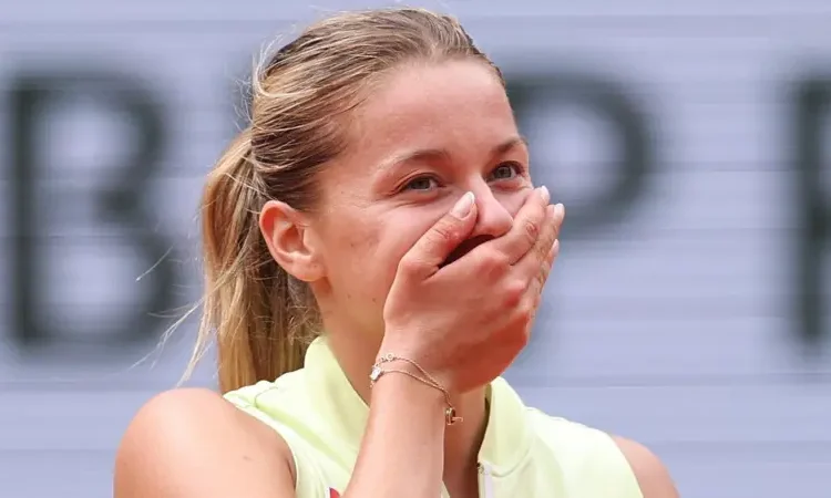Chwalinska Shocks Paris With Semi-Final Surge