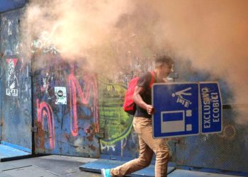Mexico Protesters Storm Ministry Before World Cup